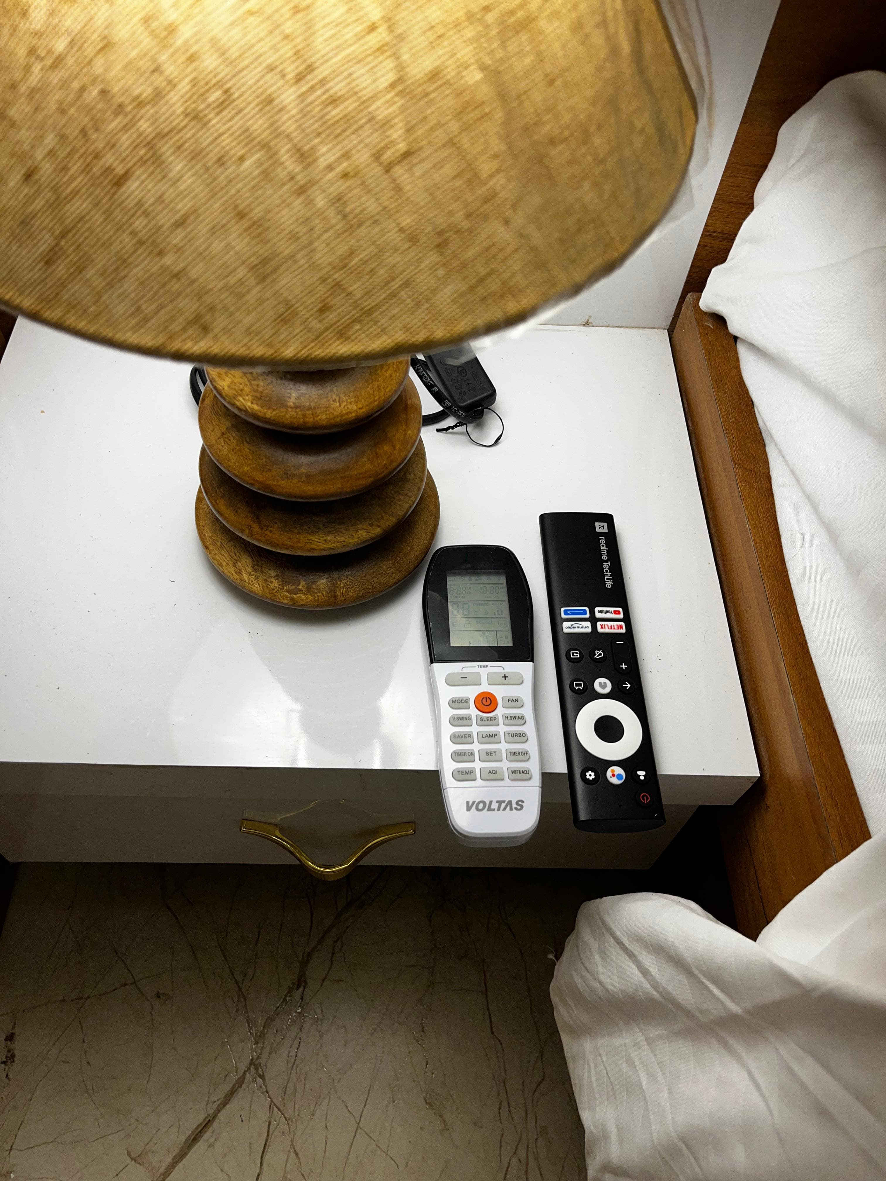 Pearl Homestay Ujjain - Premium amenities & toiletries in every room