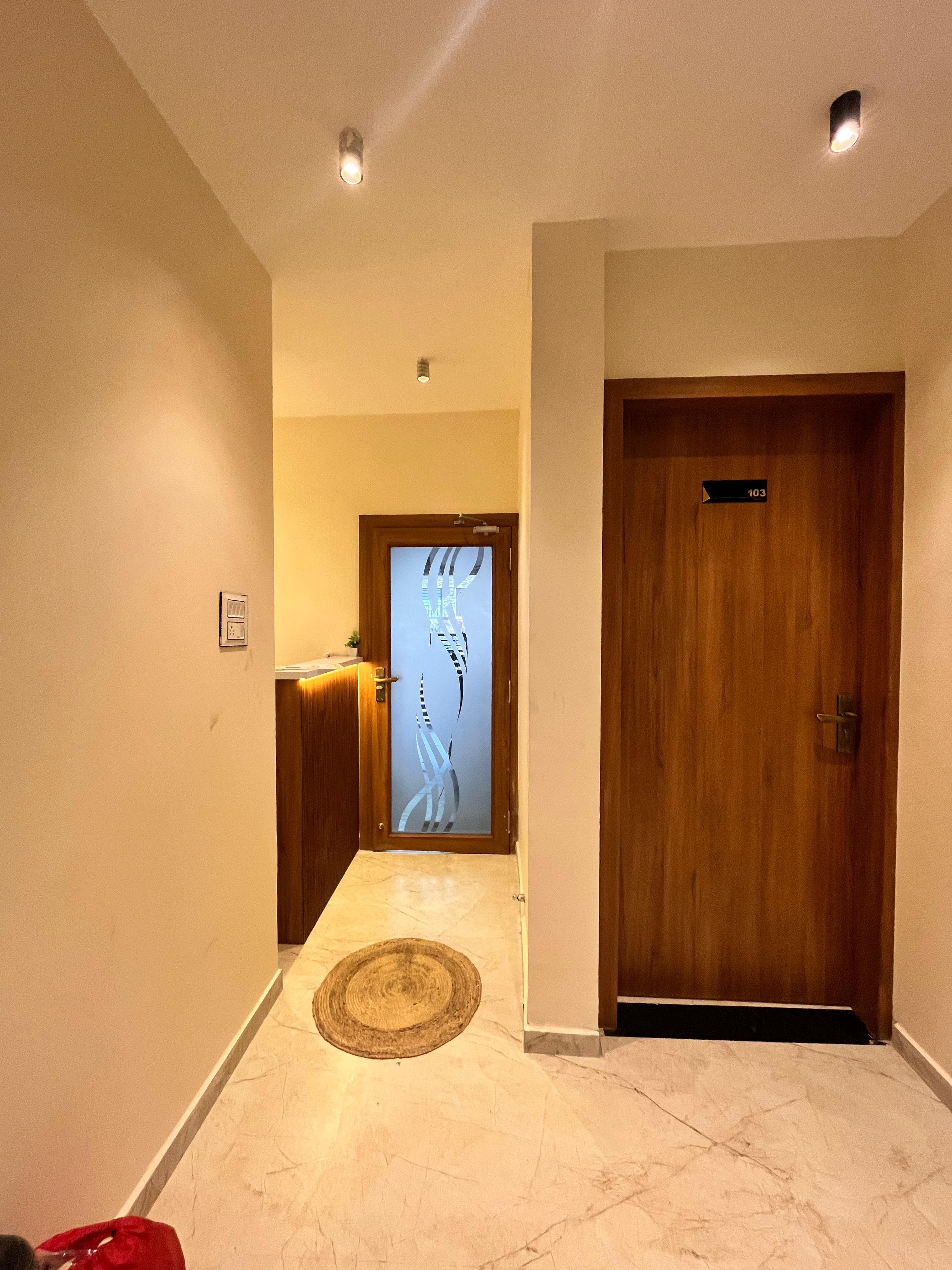 Pearl Homestay Ujjain - Lobby View